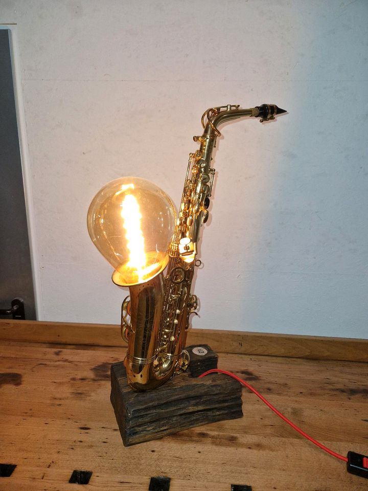 Alt / Alto Saxophon Lampe Stehlampe in Dörentrup