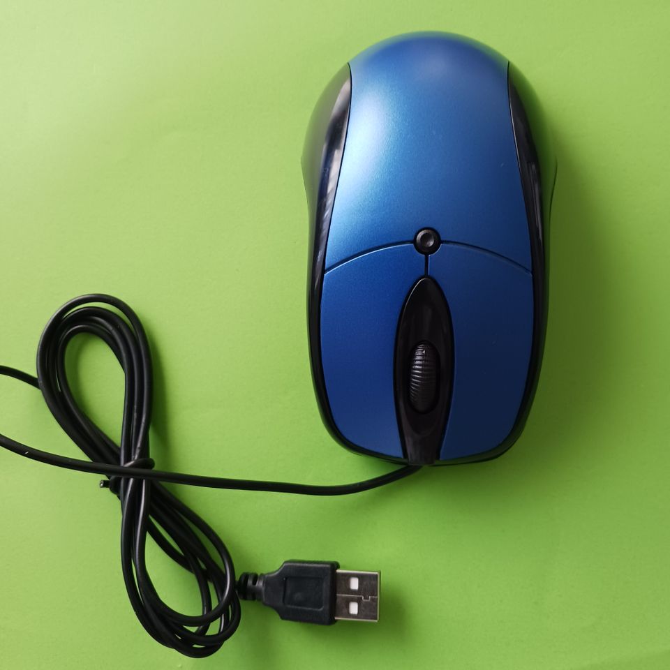 PC MAUS - USB mit Kabel - mit Scrollrad in Wiesau