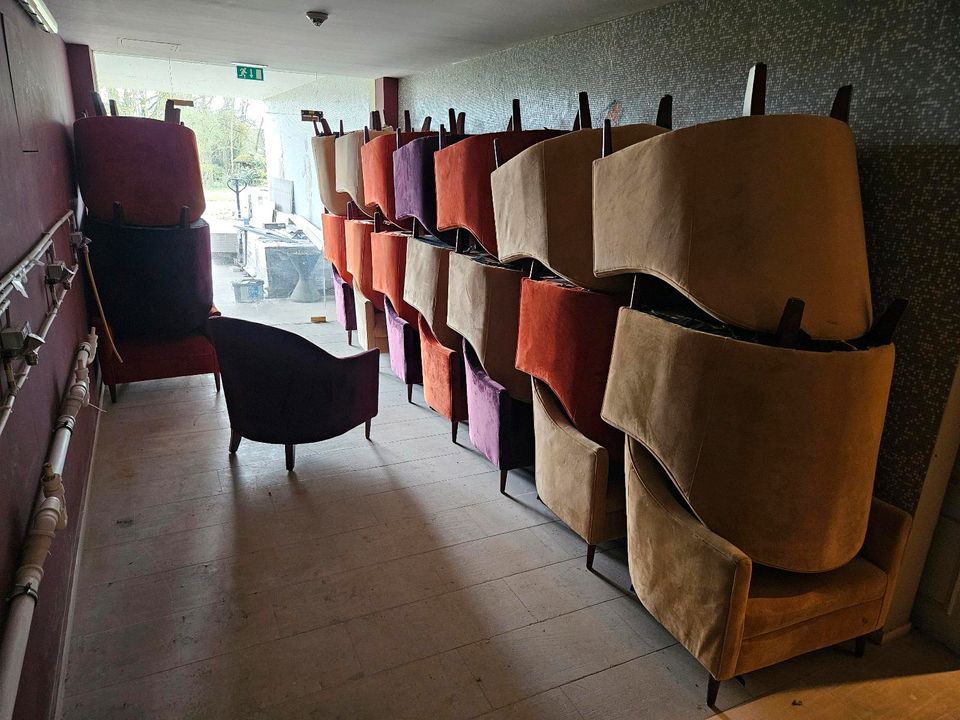 28x Hotel Lounge Chair/ Stühle Samt in Eltville