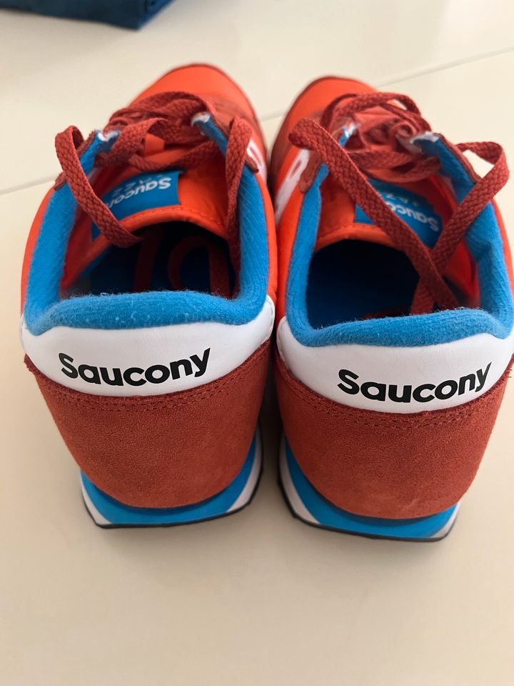 Sneaker v. Saucony sehr guter Zustand (46) in Hanau