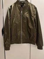 H&M Bomberjacke Übergangsjacke Olivegrün Gr. S Sachsen - Görlitz Vorschau