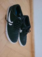 Nike Schuhe Grösse 44 schwarz Baden-Württemberg - Karlsruhe Vorschau
