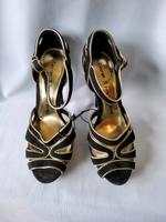 High Heels mit Pfennigabsatz, schwarz gold, Gr. 36 Rheinland-Pfalz - Mehlbach Vorschau