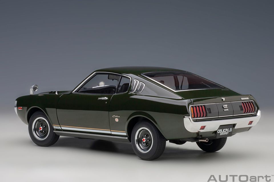 1:18 AUTOart Toyota Celica Liftback grün 1973 in Waiblingen