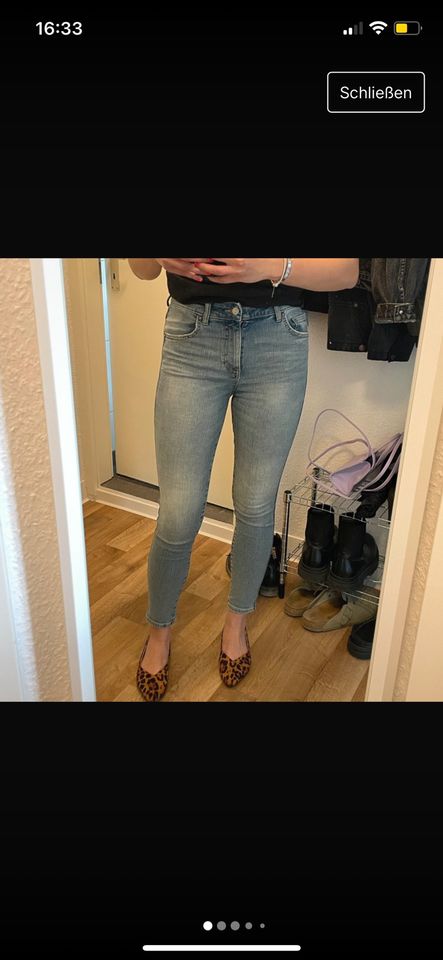 Zara Jeans TRF Skinny mittelhoher Bund S 36 in Potsdam