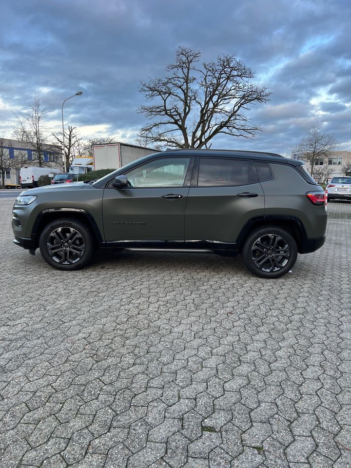 Jeep Compass in Hilden