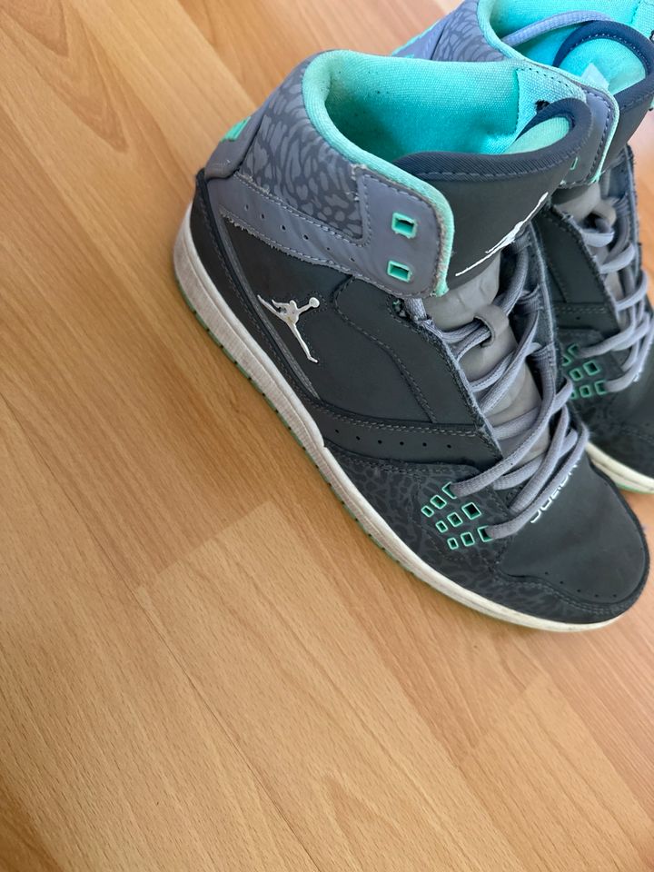 Jordan 40 Nike Sneaker high in Wuppertal