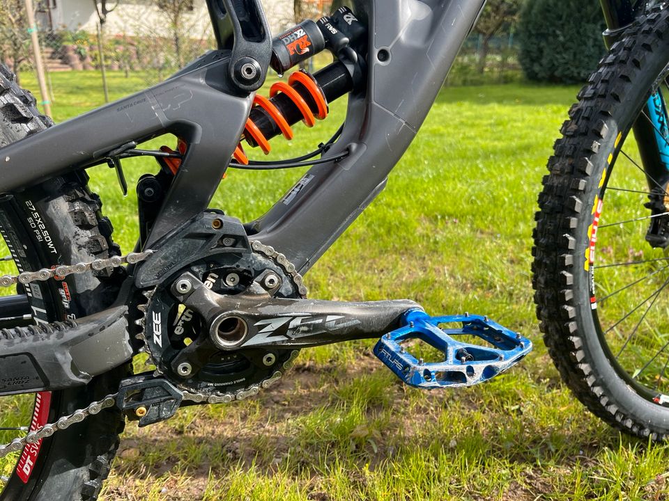 Santa Cruz V10 CC Downhill Bike Rahmengröße S - ohne Pedale in Kapellen-Drusweiler