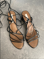 H&M Riemensandalen Sandalen zum binden High Heels gr 39 Baden-Württemberg - Sindelfingen Vorschau