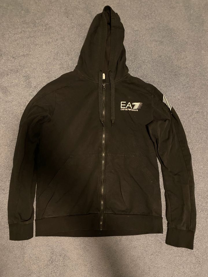 EA7 Armani Jacke in München