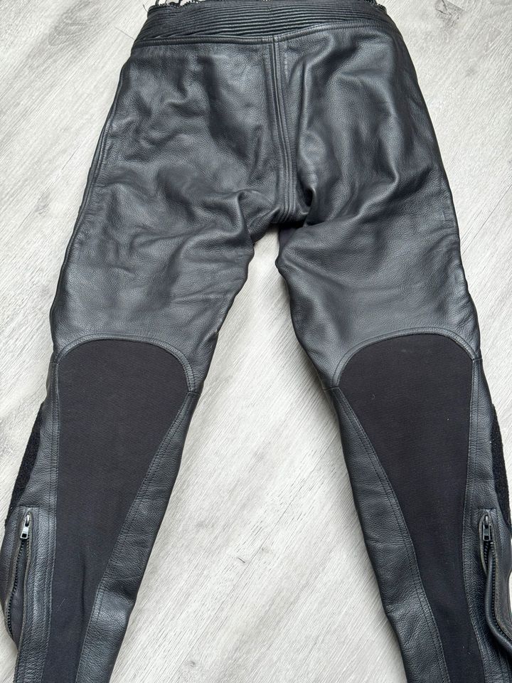 Vanucci Leder Motorradhose Gr. 38 in Scharbeutz