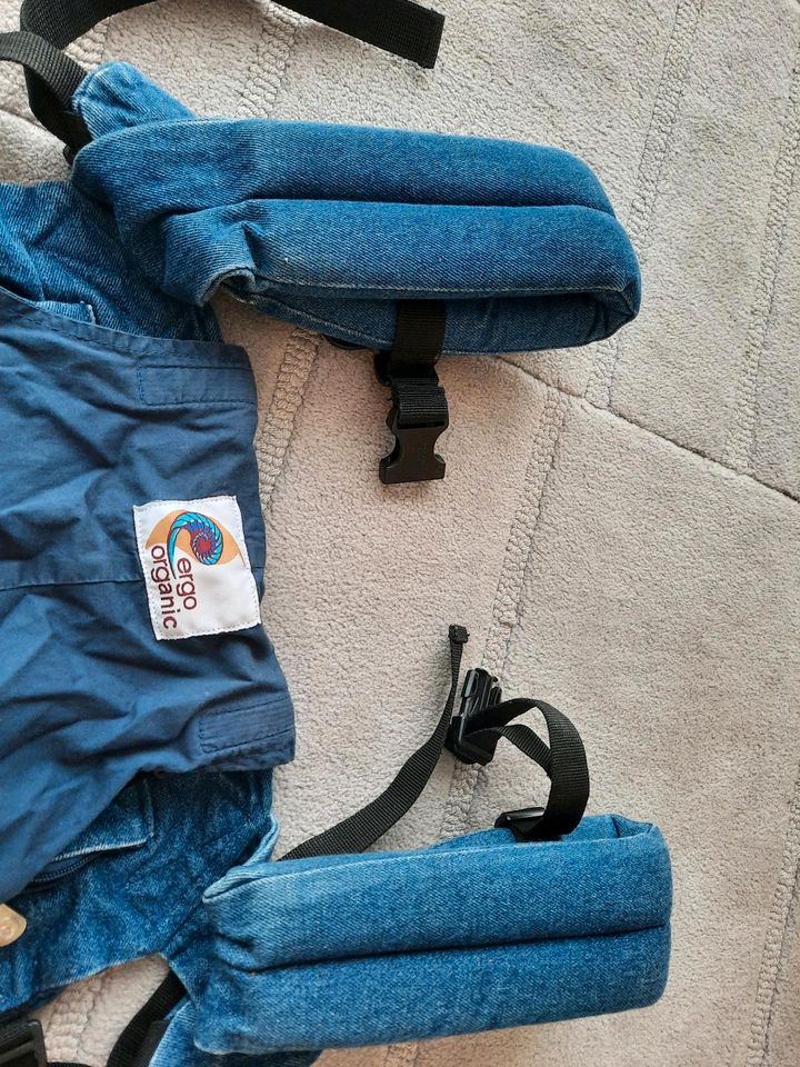 Ergobaby Trage blau denim Jeans Biobaumwolle in Trier