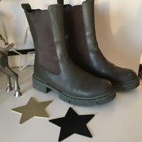 Boots Kunstleder NA-KD oliv Gr. 38 Bayern - Langenfeld Vorschau