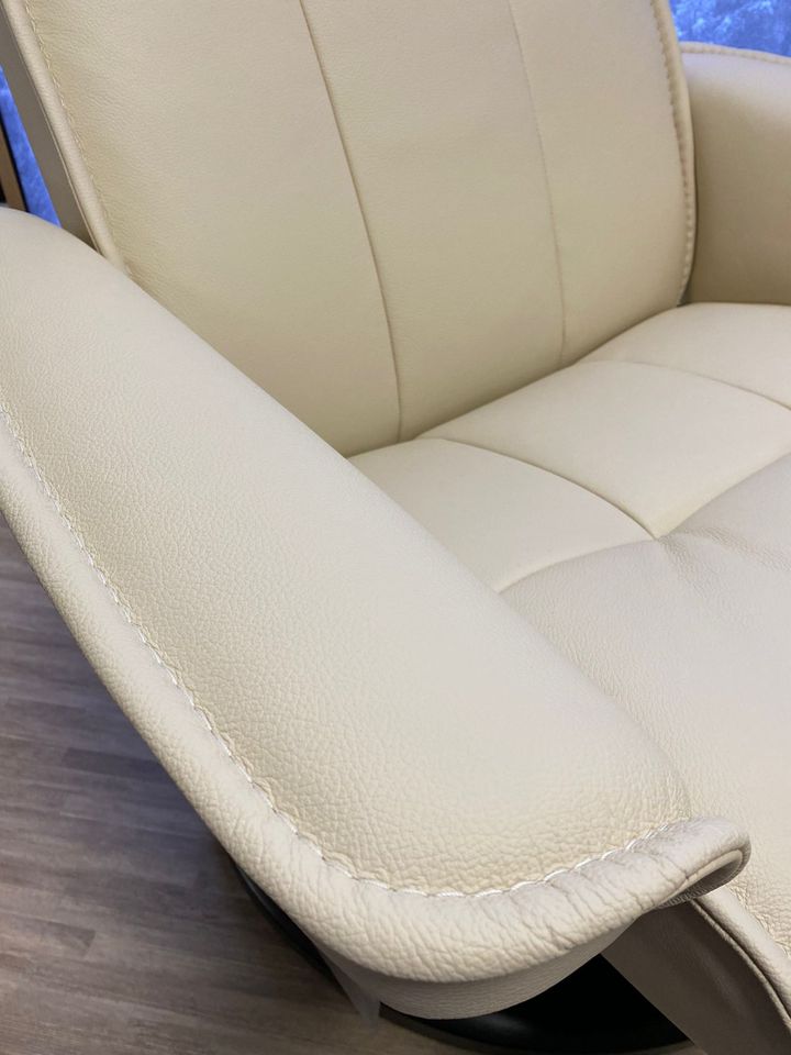 Stressless Admiral Sessel inkl. Hocker Leder Cream in Kaiserslautern