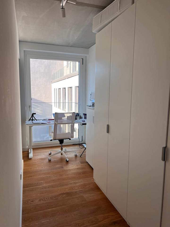 Exklusive 2,5-Zimmer-Wohnung zur UNTERMIETE ab 01.05 in Berlin