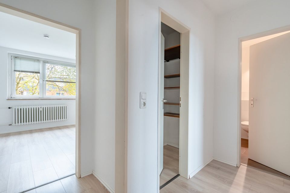 Modernisierte 3-Zimmer-Eigentumswohnung mit Balkon und Stellplatz in guter Lage von Rendsburg in Rendsburg