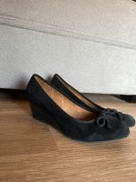 Schwarze Schuhe mit Absatz und Schleife | Größe 39 Baden-Württemberg - Ludwigsburg Vorschau