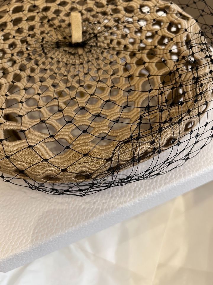 Dior Hut beige in München