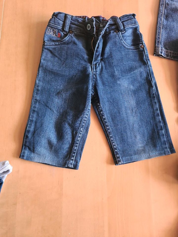 Jeans shorts kurze Hose Badehose 110 in Markt Schwaben