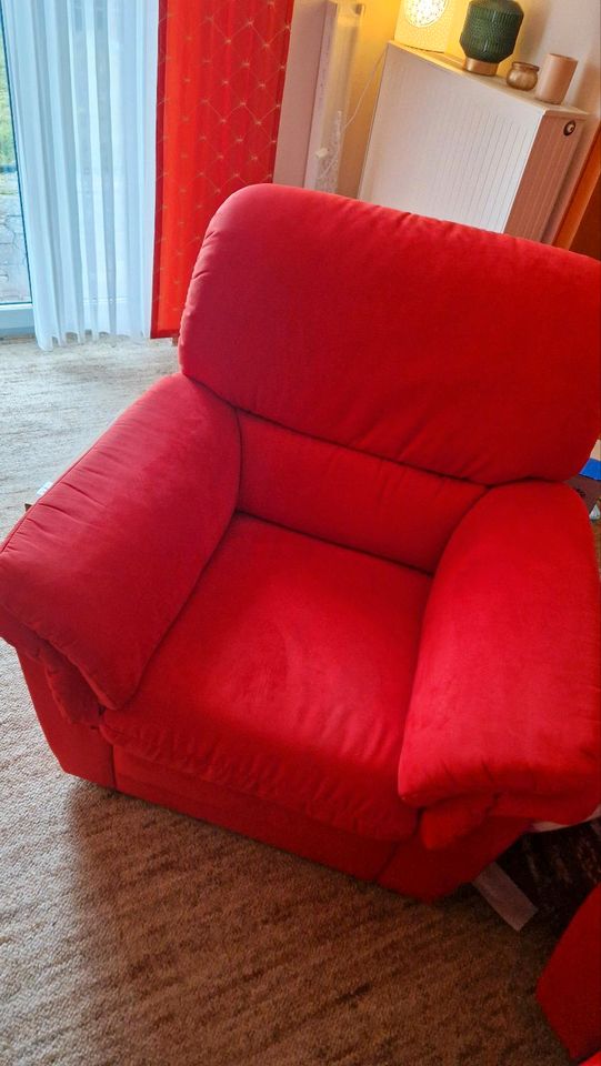 Sessel Federkern rot/ keine Gebrauchsspuren, keine Mängel in Herborn