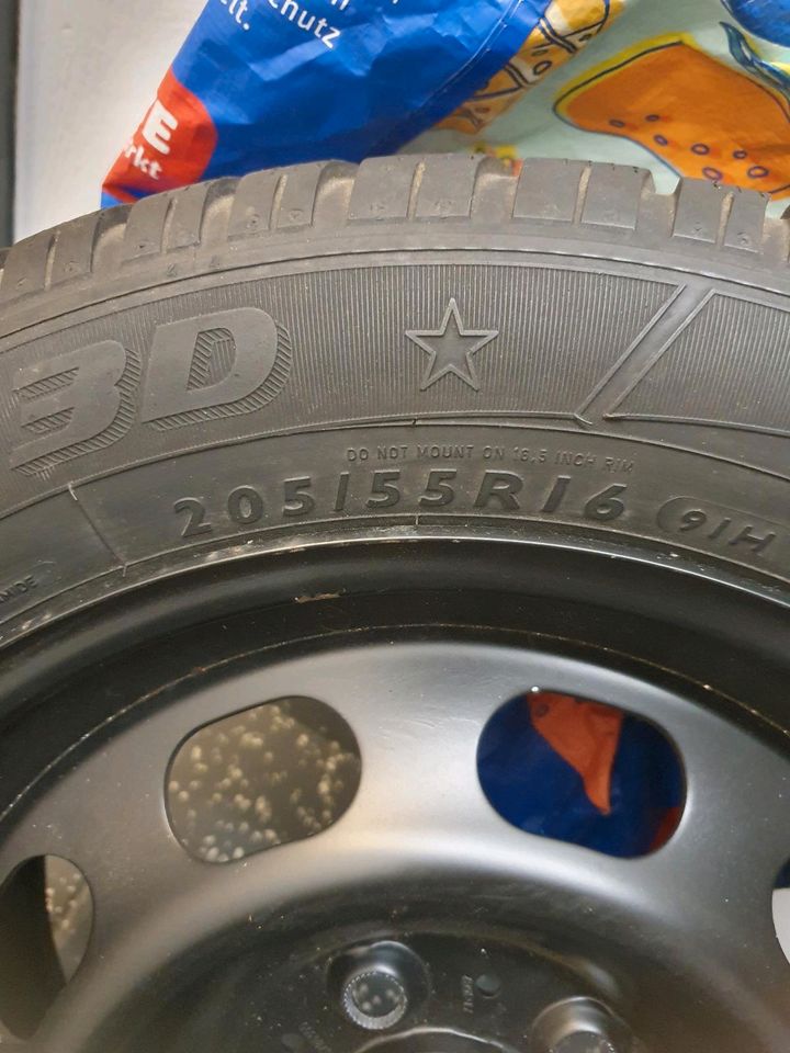 BMW 1 er Winterkompletträder 205 / 55 R 16 Dunlop mit RDSK in Mainz