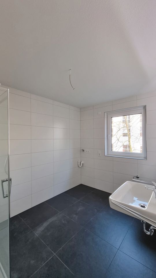 Neubauwohnung mit Balkon, Aufzug, Tiefgarage und Gäste-WC! in Rietberg