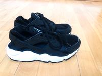 nike wmns air huarache run Größe 38 UK 4,5 schwarz Bayern - Simbach Vorschau