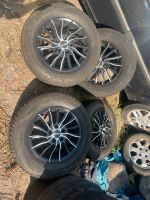 Hyundai ix35 Alufelgen auf Winterreifen 215/70R16 Nordrhein-Westfalen - Mönchengladbach Vorschau