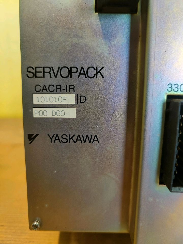 Yaskawa Motoman CACR-IR 101010F Servopack in Witten