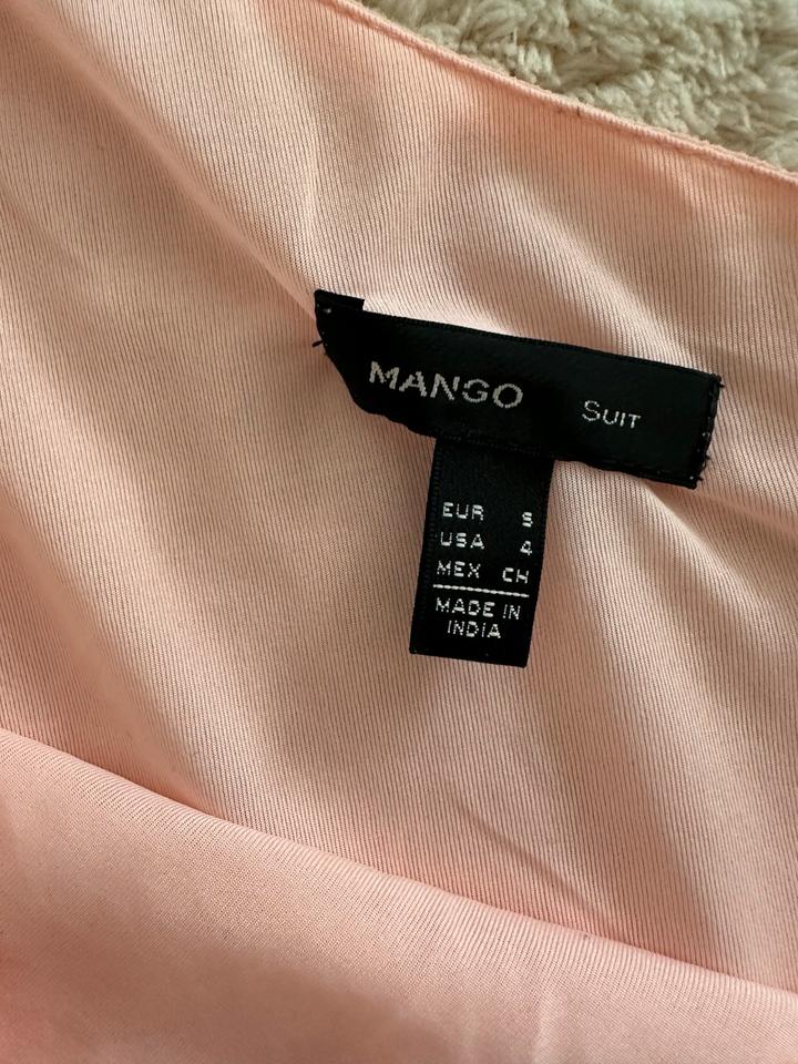 Mango Kleid Plissee Chiffon Apricot Peach Koralle Asymmetrisch in Sachsenheim