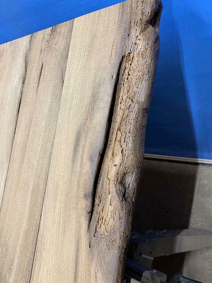 Eichenholztischplatte aus Antikholz Maß L/B/H 310 x 103 x 4,5 cm in Minden