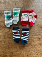 Baby Socken Babysocken newborn Tommy hilfiger 15-18 Berlin - Mitte Vorschau