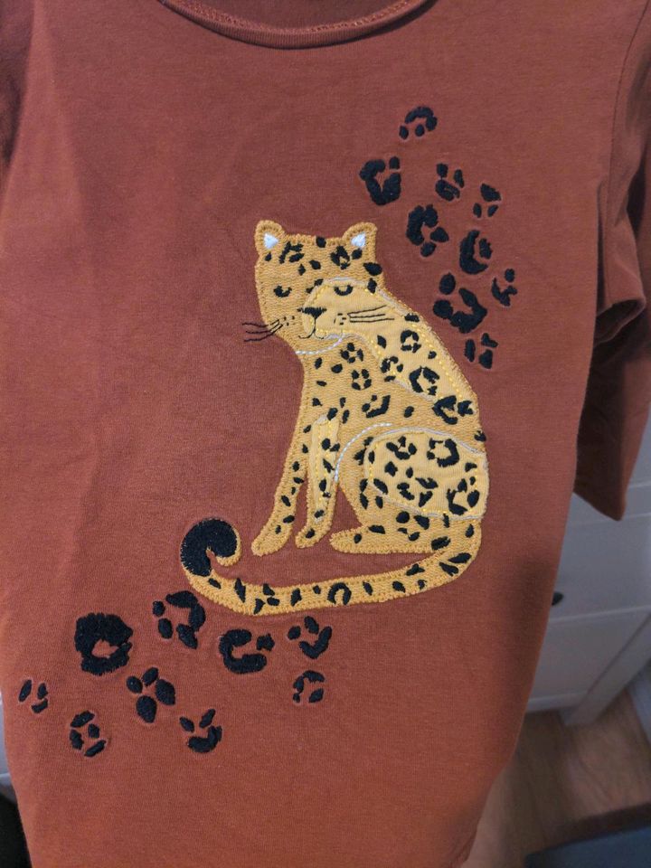 Langarmshirt 92 next Leopard Braun in Berlin