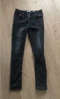 Vingino Jungen Jeans schwarz Gr. 170 Slim Fit Niedersachsen - Wolfsburg Vorschau