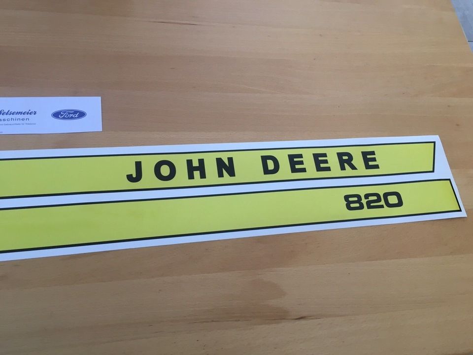 John Deere 820 Aufkleber Schriftzug für Motorhaube Traktor Schlep in Wildeshausen