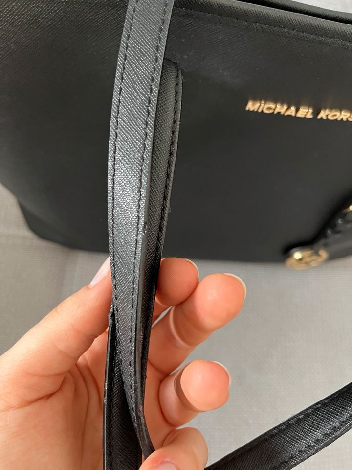 Michael Kors Tasche in Mönchengladbach