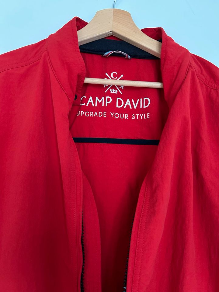 Camp David Jacke in Ottobrunn