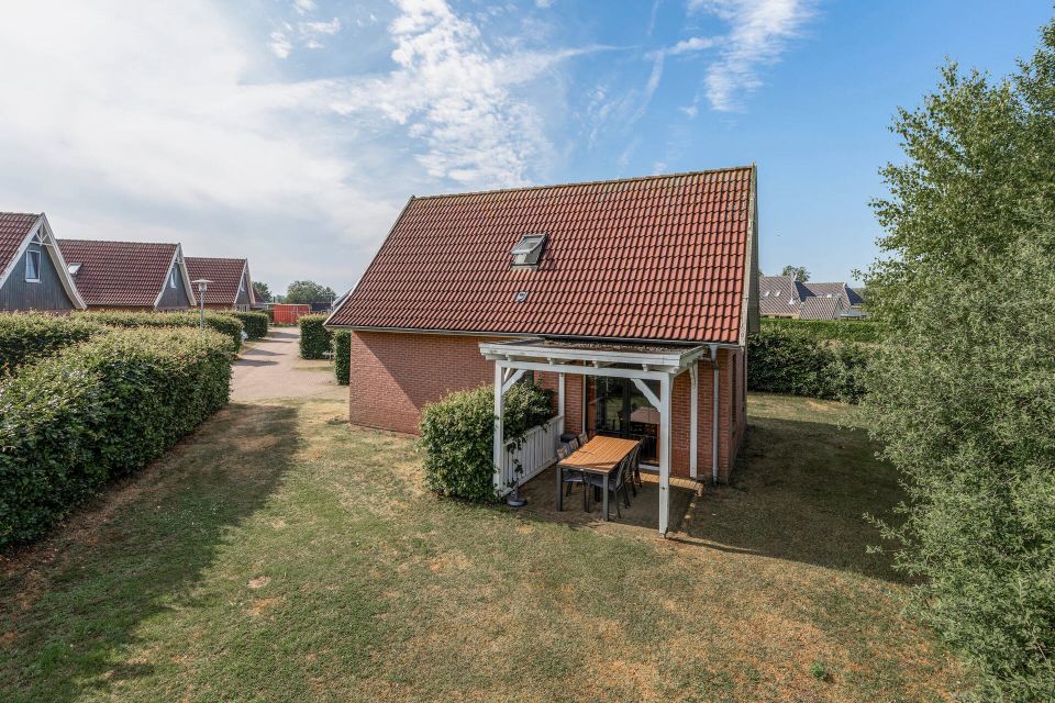 Niederlande: Genießen Sie vom Wasser und der Ruhe: schönes, freistehendes Ferienhaus!! in Nordenham