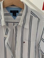 Tommy Hilfiger Hemd Gr 8-10 weiß blau streifen Bayern - Alling Vorschau