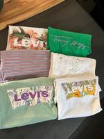 Levi‘s / Tommy Hilfiger T-Shirt S-M Niedersachsen - Gieboldehausen Vorschau