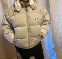 Retro Jacke Nike aus den 90er Berlin - Spandau Vorschau