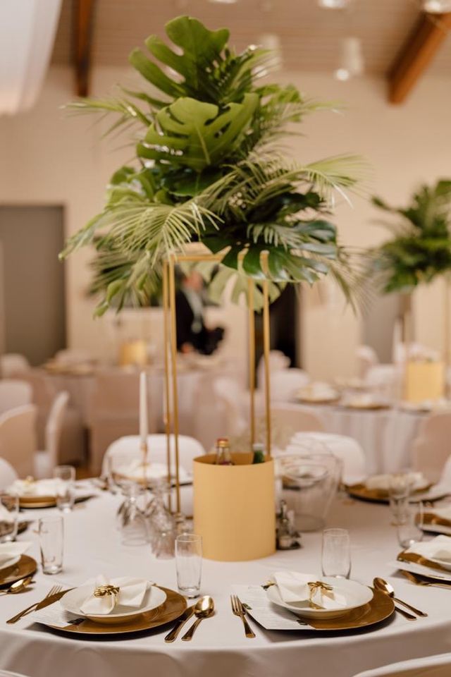 Verleih Goldene Ständer Centerpieces in Diez