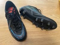 Fußballschuhe, Größe 39 Hessen - Felsberg Vorschau