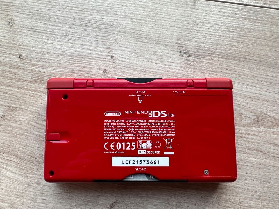 Nintendo DS Lite in Rot in Neumünster