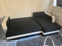 Schönes Sofa zu verkaufen muss nur richtig sauber gemacht werden Sachsen-Anhalt - Magdeburg Vorschau
