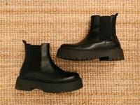 Zign Lederstiefel Chelsea Boots Gr. 39 schwarz wenig getragen Friedrichshain-Kreuzberg - Kreuzberg Vorschau