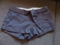 NEU * H&M Shorts mit Bindeband schwarz Gr. (128)134 Niedersachsen - Delmenhorst Vorschau