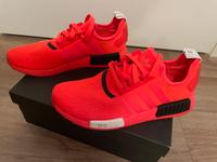 Adidas NMD R1 / NEU!!! / Größe 43 1/3 bzw US 9,5 / Solar Rot Pankow - Weissensee Vorschau
