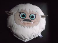 Yeti Plüschkissen Kinderkissen Monsterkissen Kuschelkissen Kissen Niedersachsen - Helmstedt Vorschau