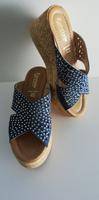 Keil-Sandalette Gr.37 (Boutique Patrizia) MADE IN ITALY Hessen - Grasellenbach Vorschau